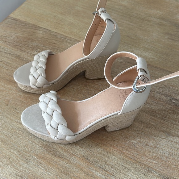 Vici Dolls Wedge - Picture 4 of 4